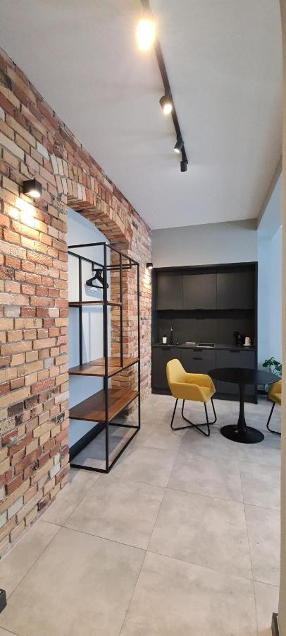 Apartsuites I Sorau Zary  Ngoại thất bức ảnh A micro apartment in Warsaw, Poland