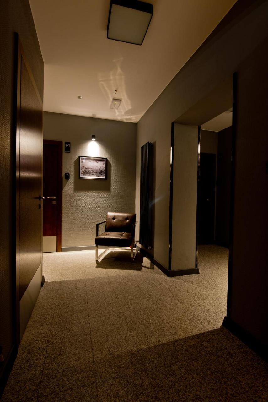 Apartsuites I Sorau Zary  Ngoại thất bức ảnh A corridor at the hotel