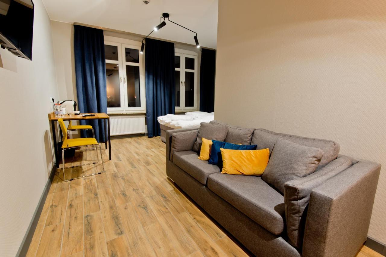 Apartsuites I Sorau Zary  Ngoại thất bức ảnh A typical studio apartment in Berlin, Germany